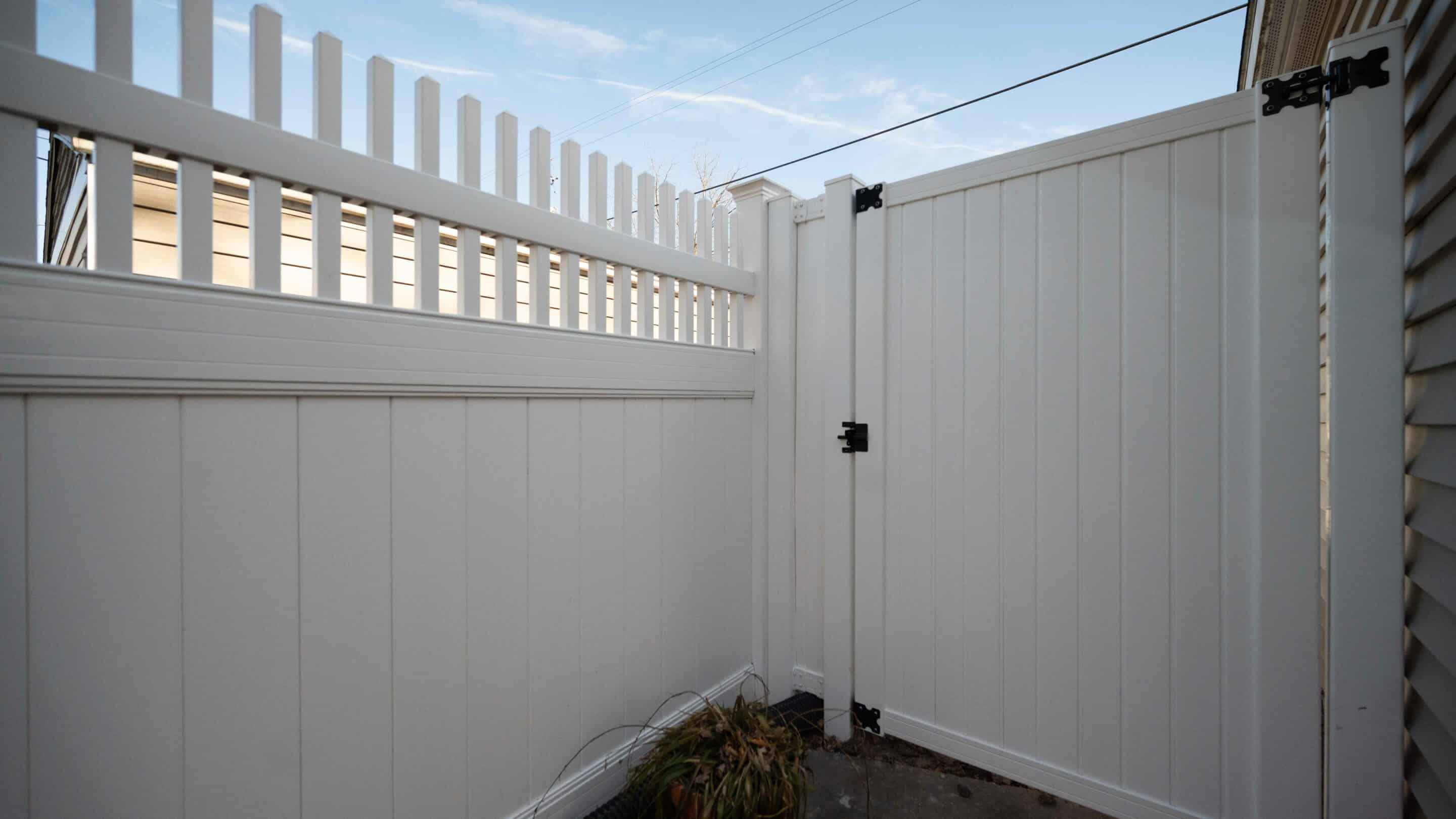 semi privacy vinyl fence