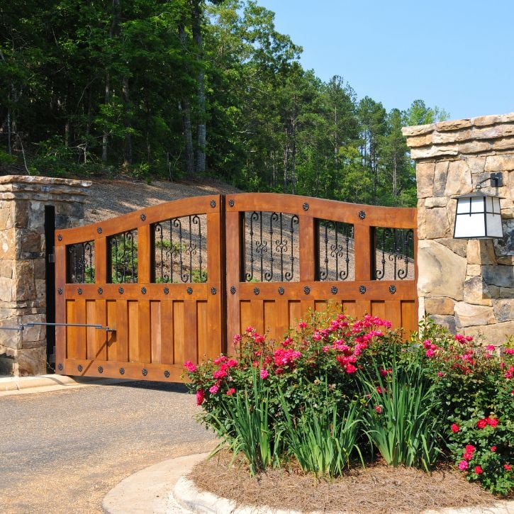 Driveway Gate Installation Milwaukee & Waukesha, WI