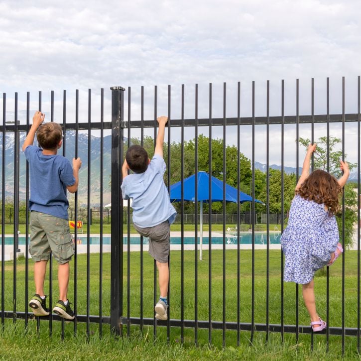 Pool Safety Fence in Milwaukee and Waukesha